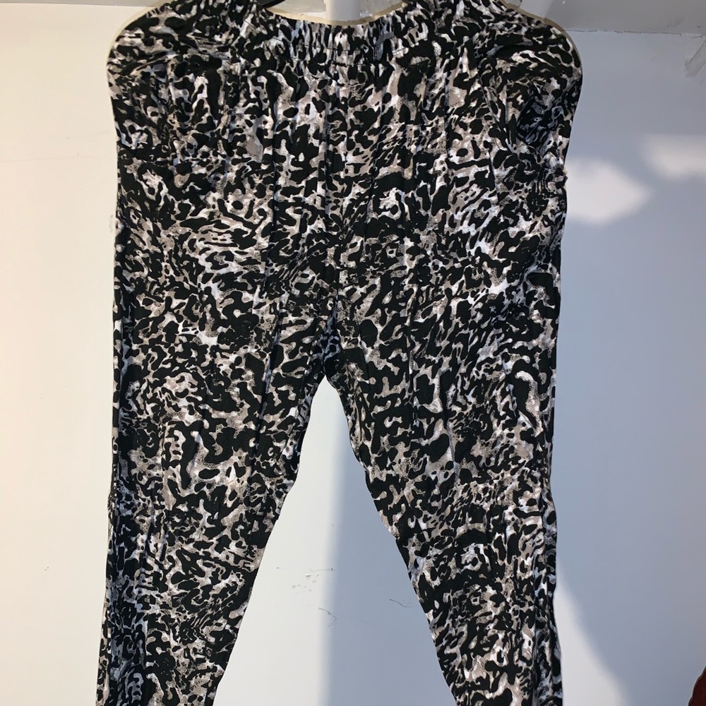 Animal print leggings/pants